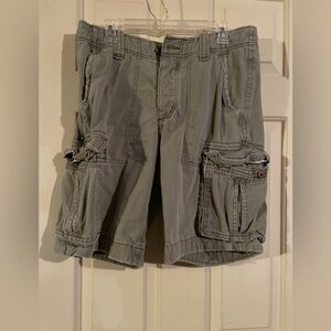 Hollister Men's Olive Cargo Shorts